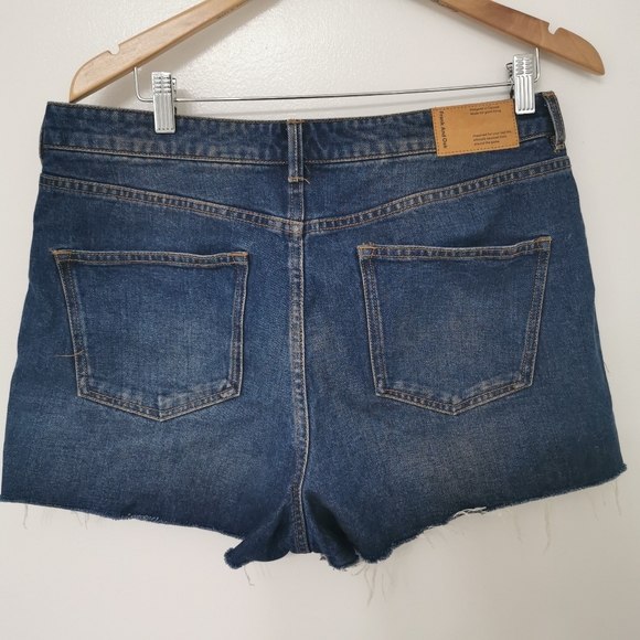 Frank and Oak The Stevie Cutoff Short in Blue - Picture 5 of 16